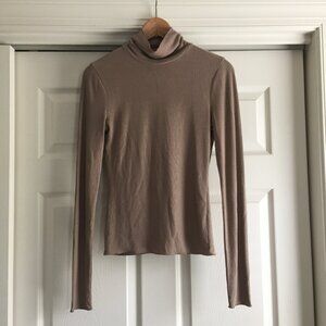 Abercrombie & Fitch Long-Sleeve Featherweight Mockneck Top